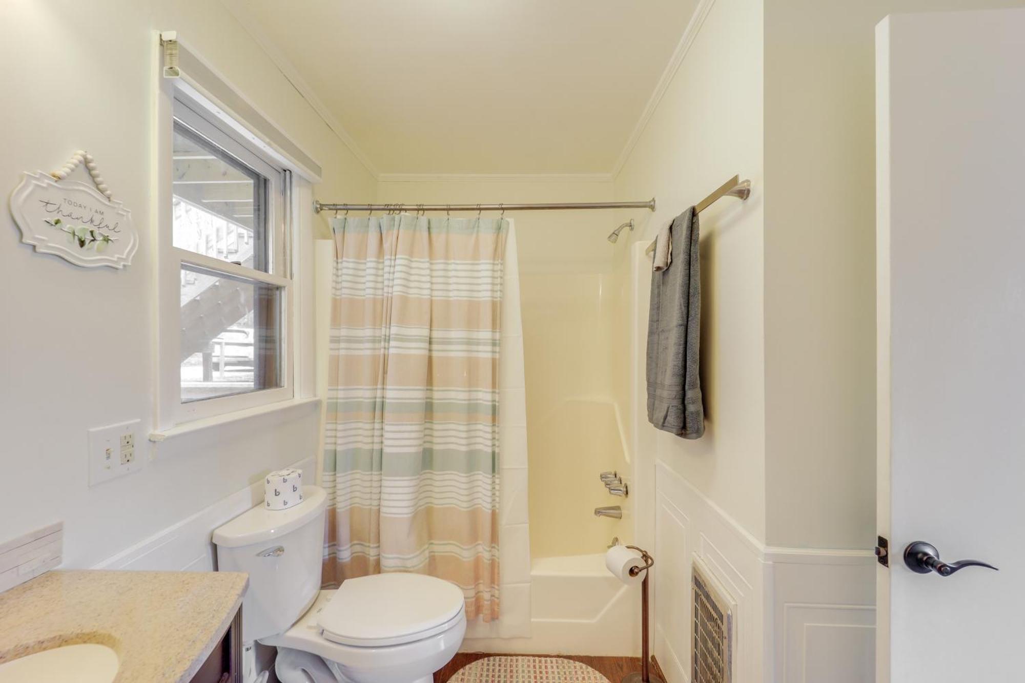 Beech Mountain Studio With Balcony Less Than 1 Mi To Skiing! Buitenkant foto