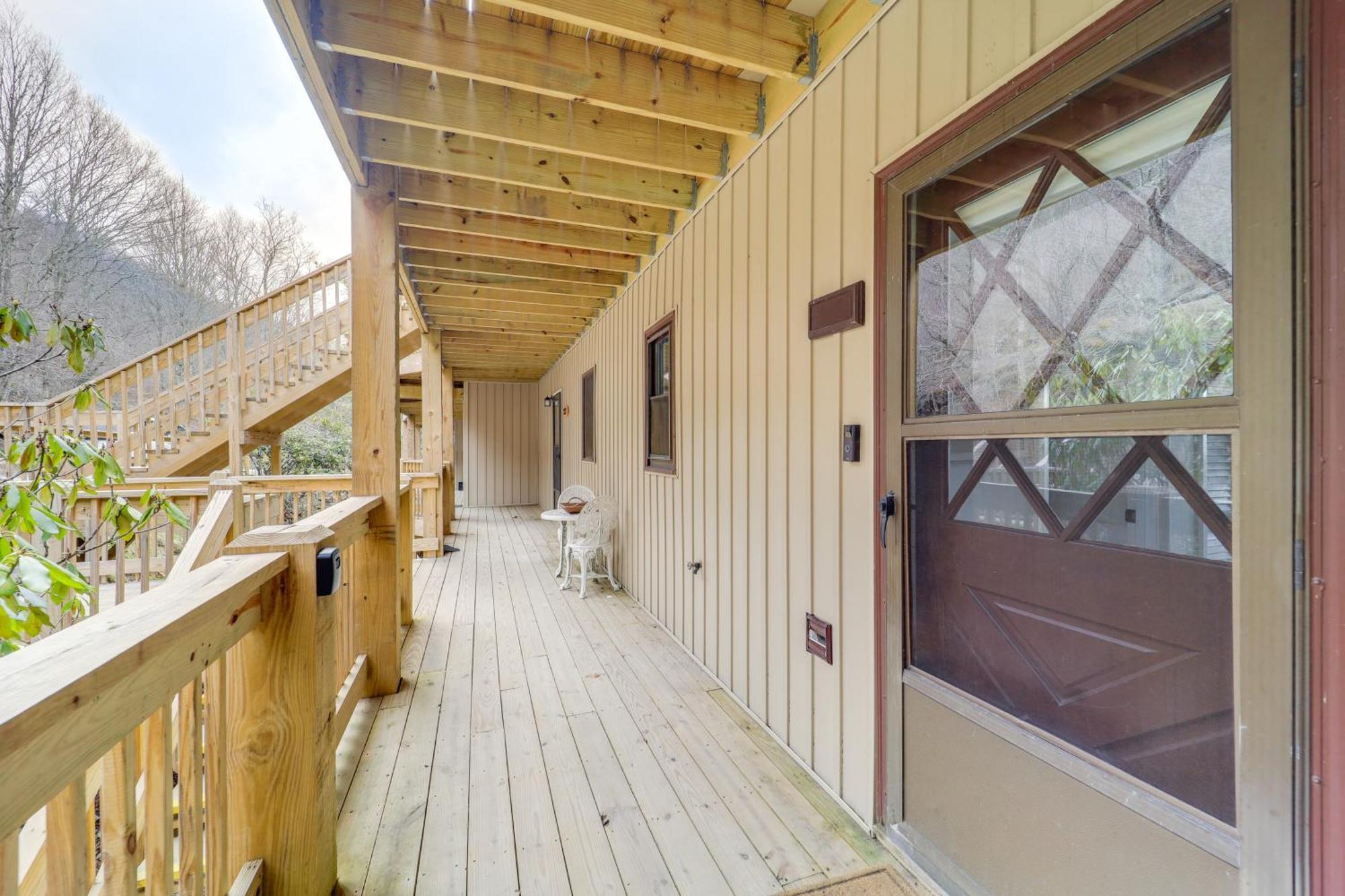 Beech Mountain Studio With Balcony Less Than 1 Mi To Skiing! Buitenkant foto