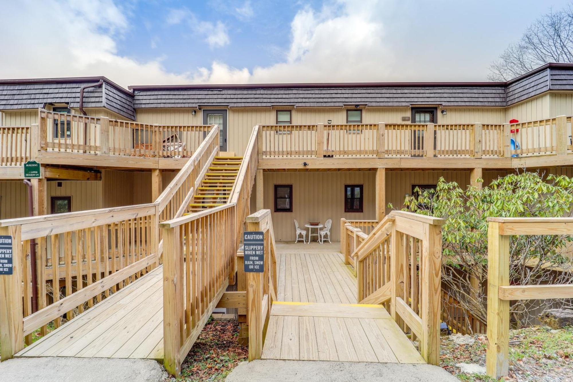 Beech Mountain Studio With Balcony Less Than 1 Mi To Skiing! Buitenkant foto