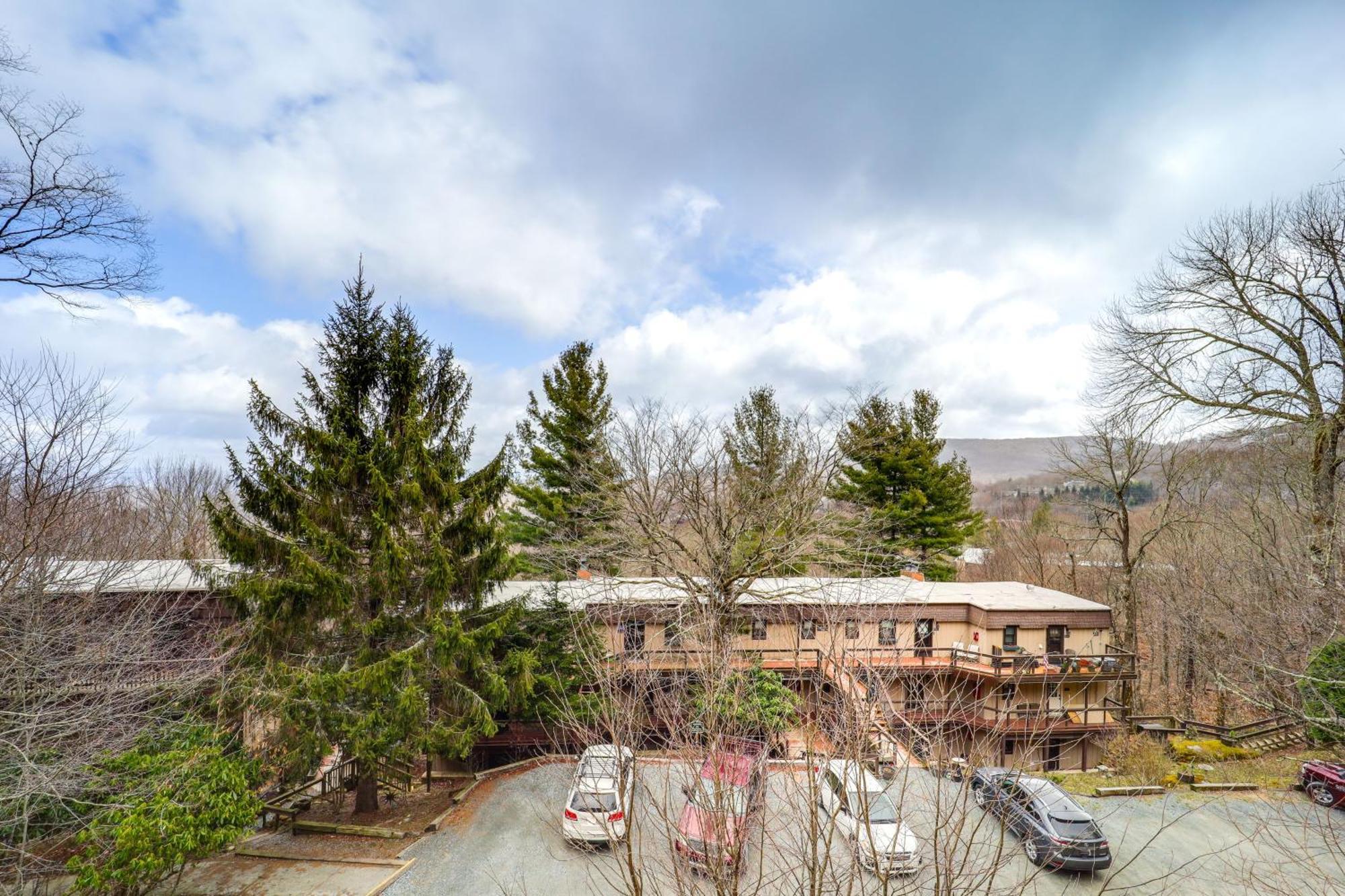 Beech Mountain Studio With Balcony Less Than 1 Mi To Skiing! Buitenkant foto